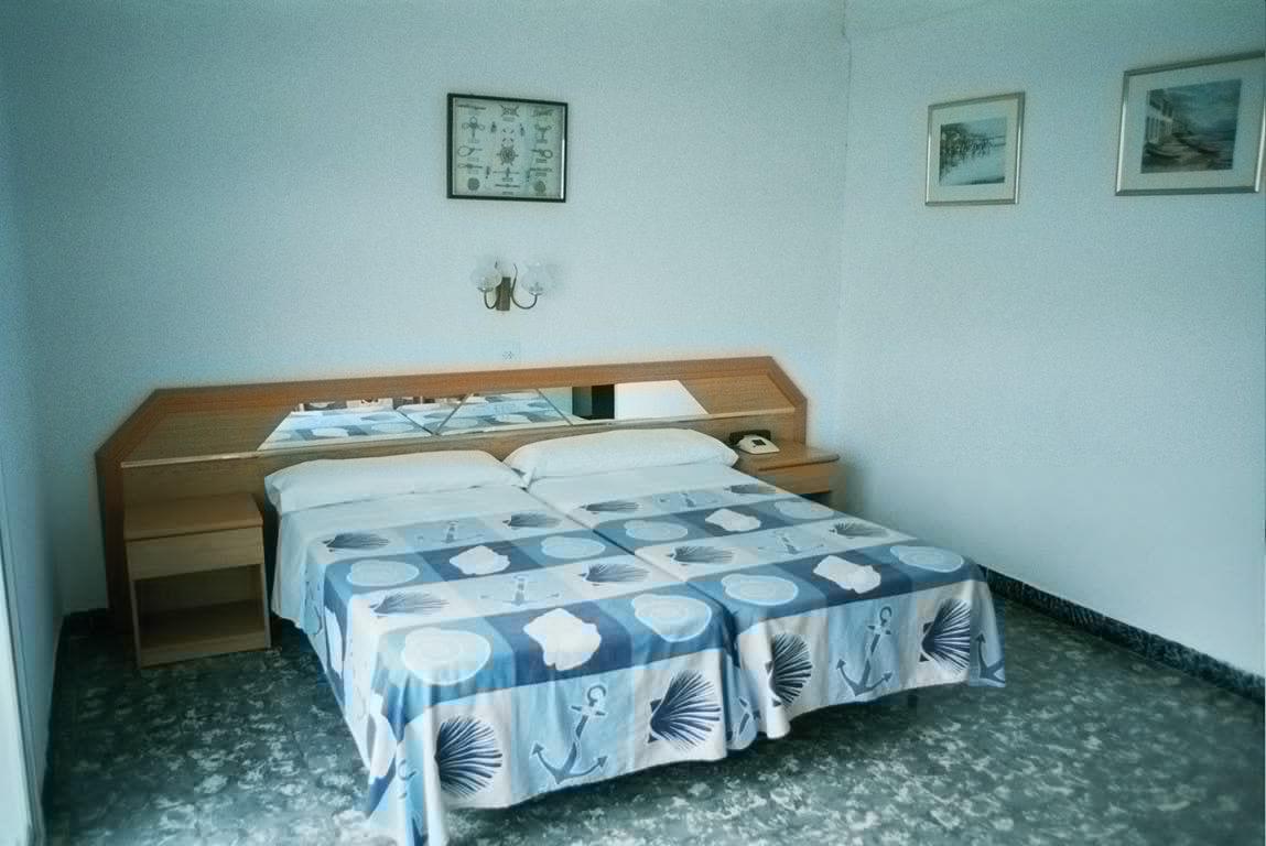Hotel Fragata กาเลญา ภายนอก รูปภาพ