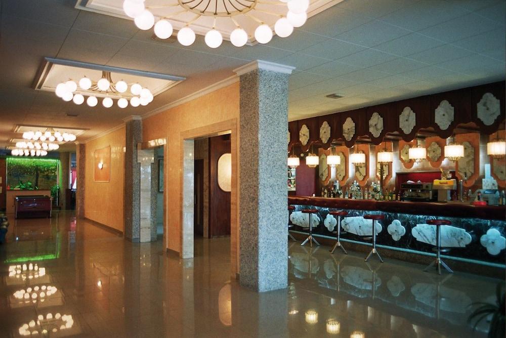 Hotel Fragata กาเลญา ภายนอก รูปภาพ