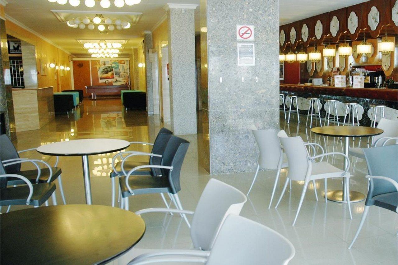 Hotel Fragata กาเลญา ภายนอก รูปภาพ